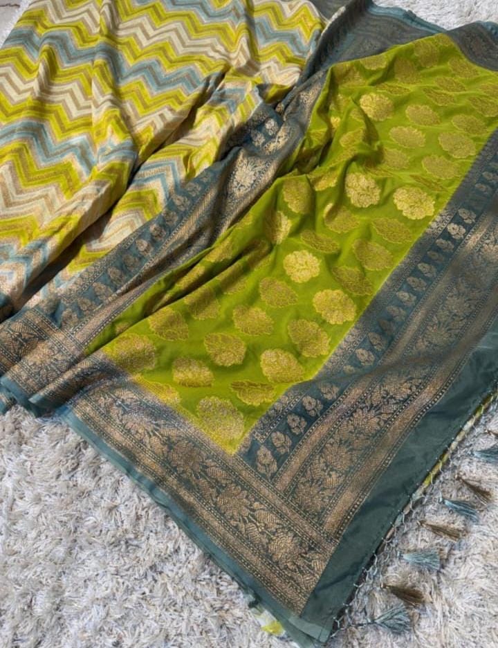 Beautiful Soft Zig Zag Multicolored Banarasi Saree With Blouse