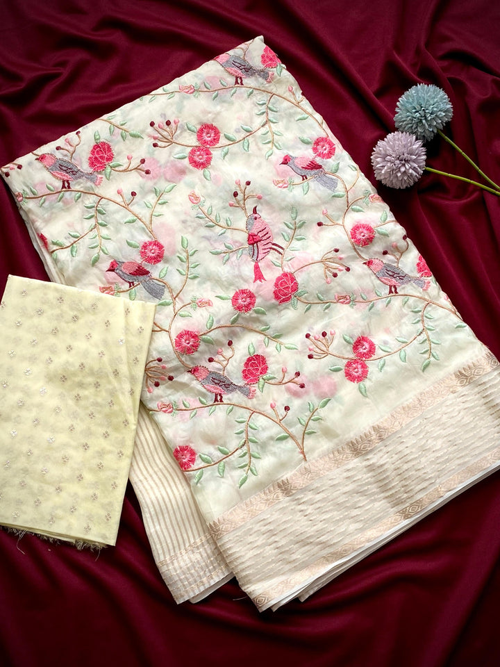 Beautiful Embroidery Crush Saree With Blouse