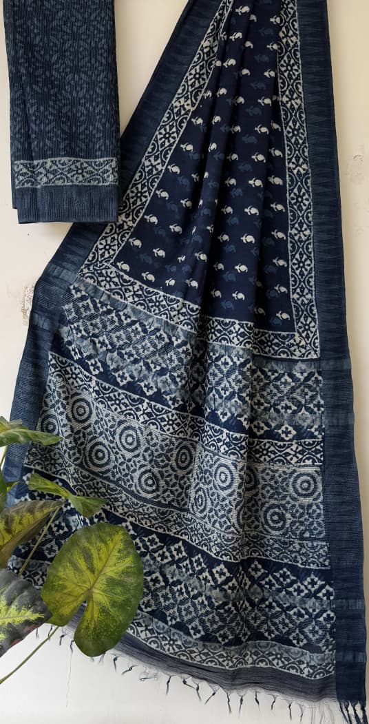 Temple Border Linen Cotton Saree With Blouse