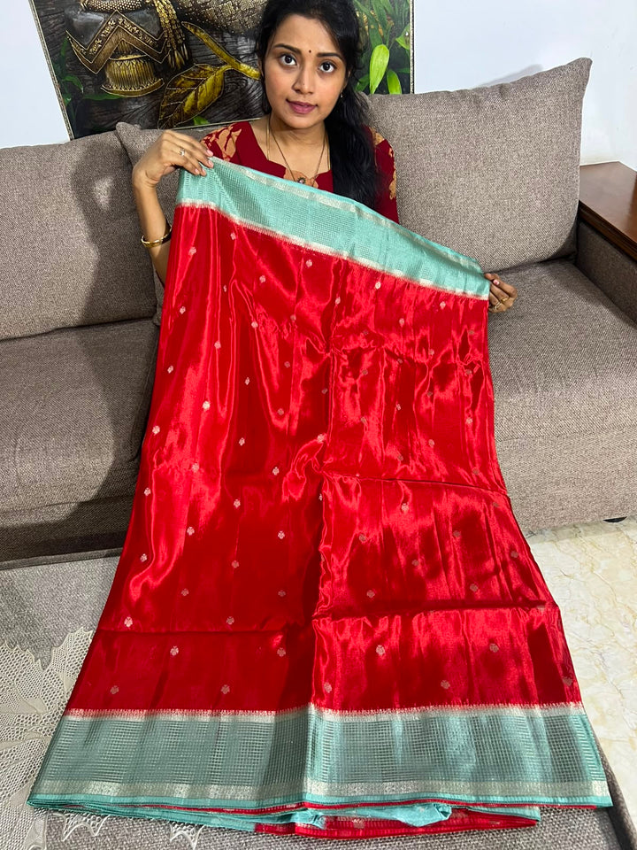 Beautiful Silk Saree With Blouse