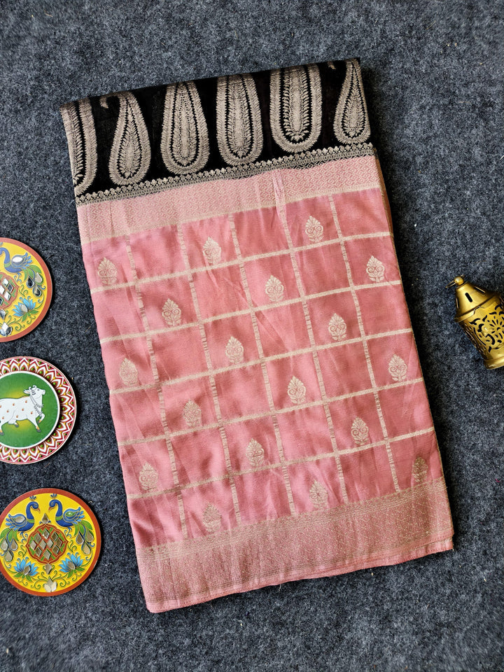 Beautiful Munga Silk Saree With Blouse
