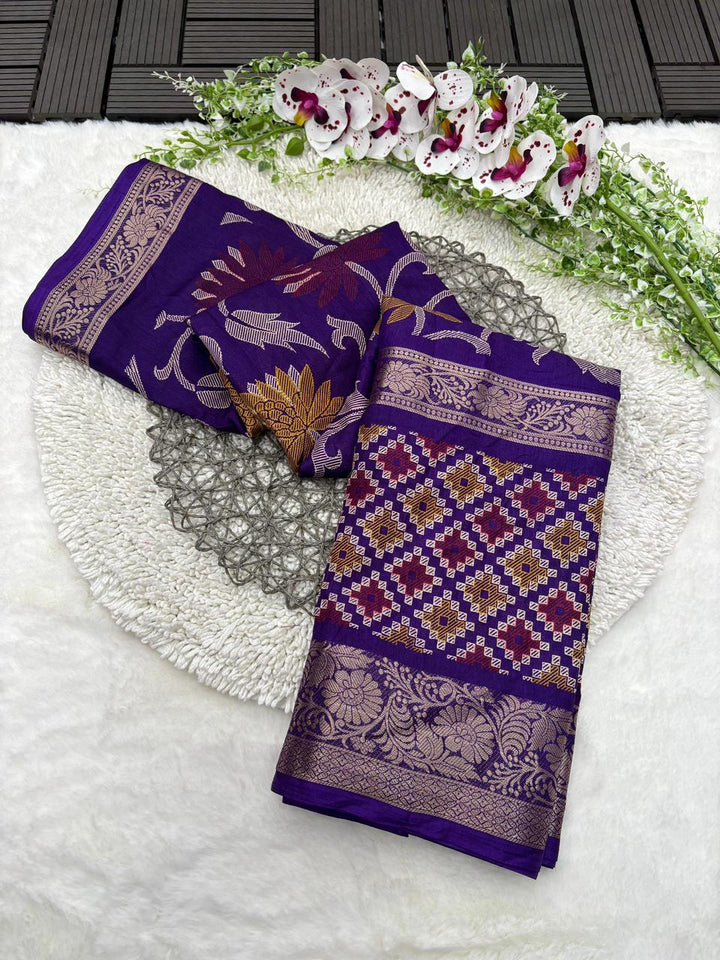 Beautiful Matka Floral saree with Blouse